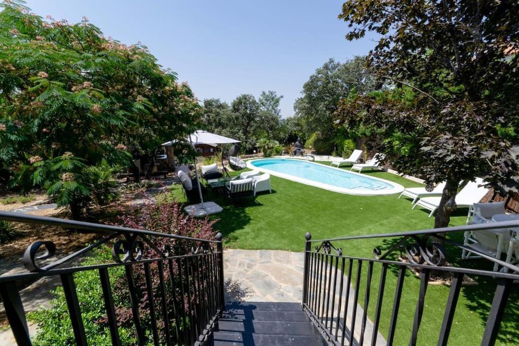 Villa La Amapola Valdemorillo Exterior foto