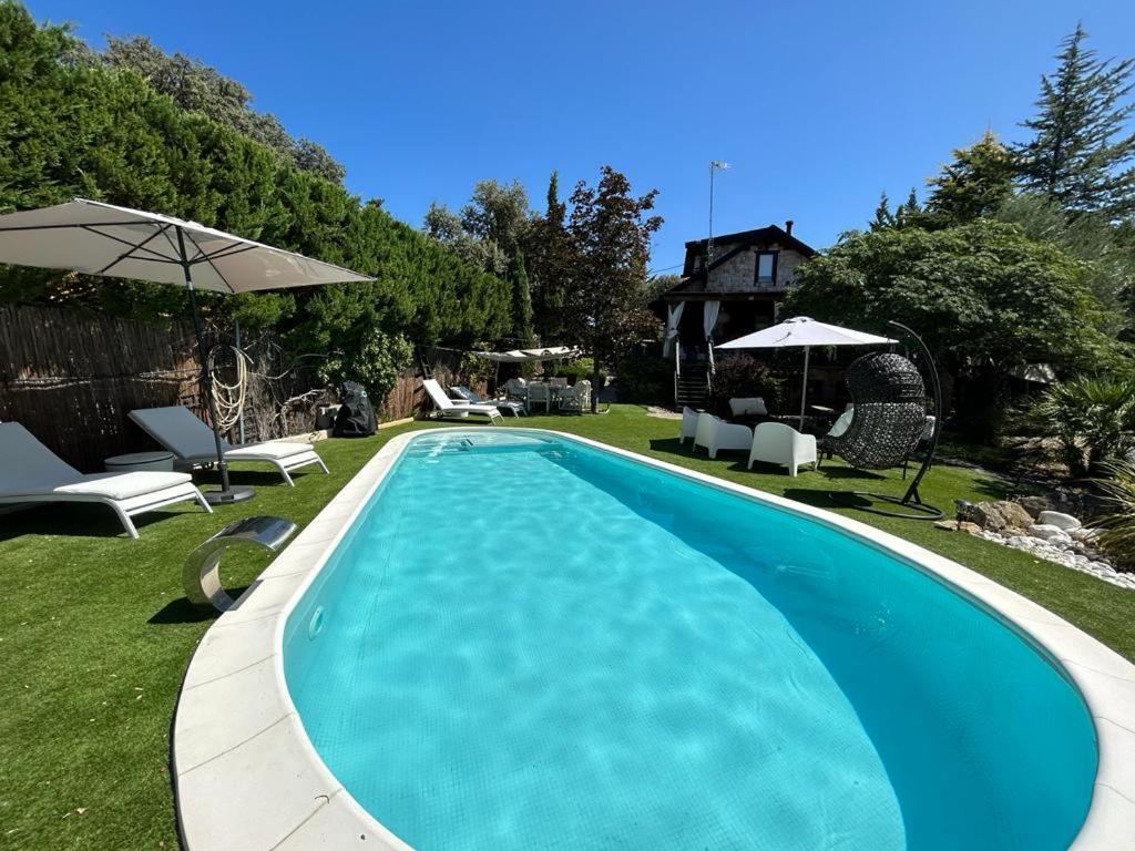 Villa La Amapola Valdemorillo Exterior foto